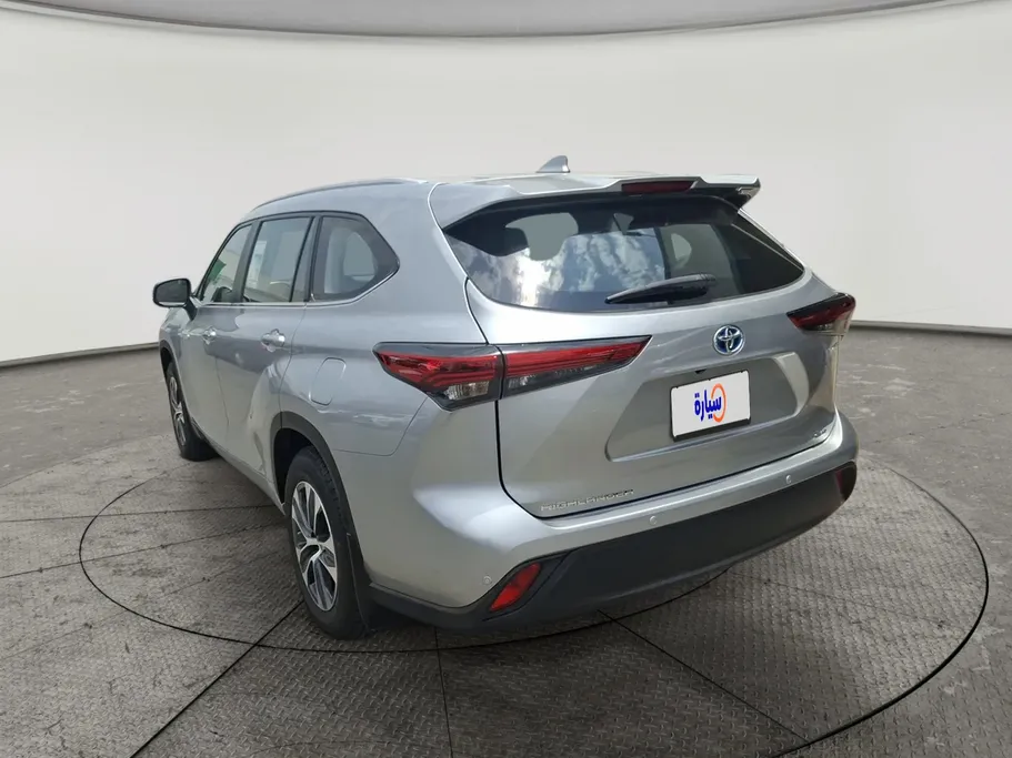 تويوتا هايلاندر GLE 2023 