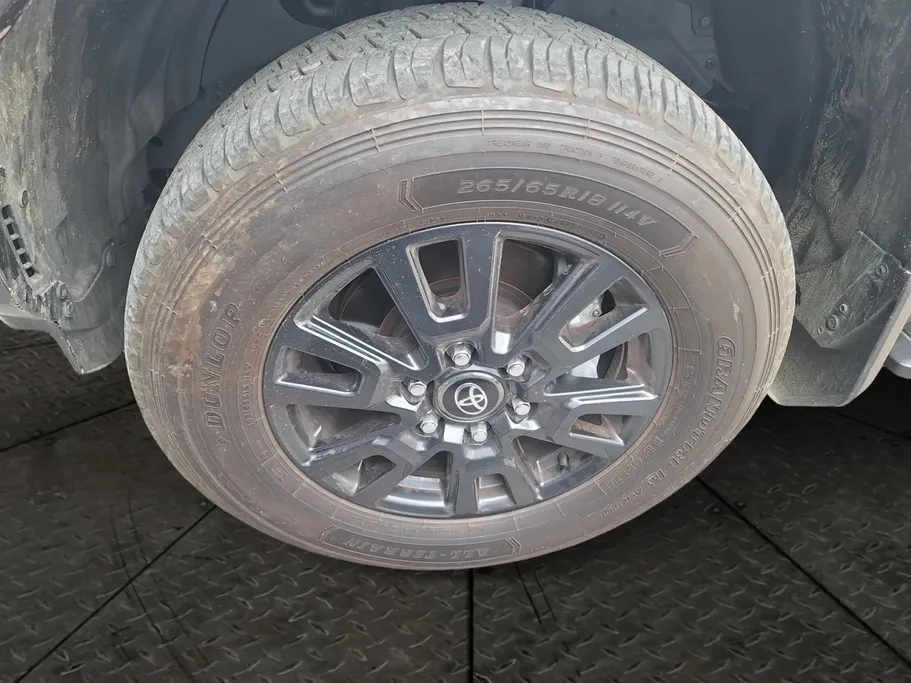2025 Toyota Prado TXL2 