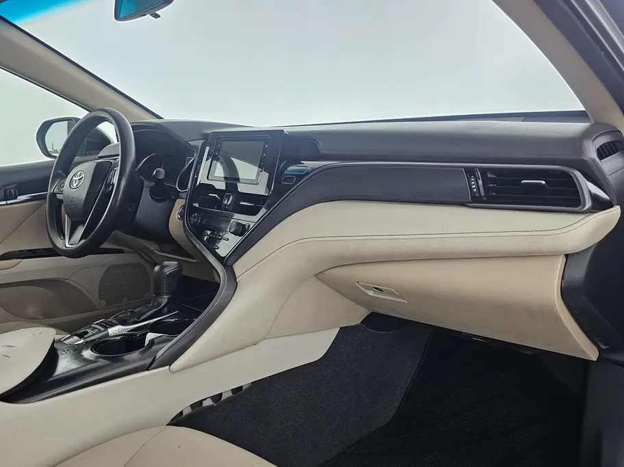 2021 Toyota Camry  LE HEV 