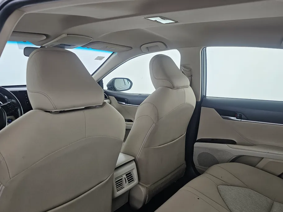 2021 Toyota Camry  LE HEV 