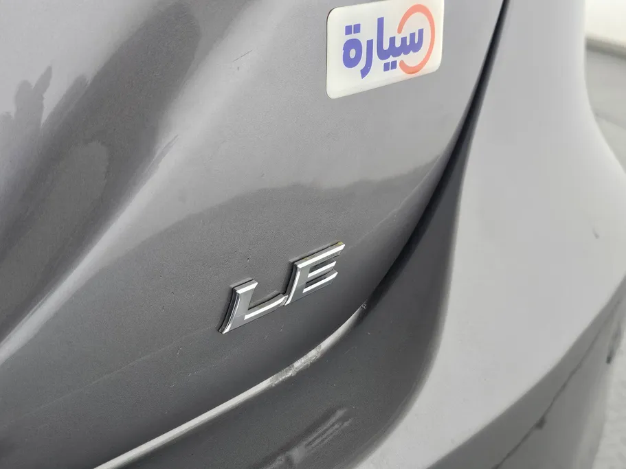 2021 Toyota Camry  LE HEV 