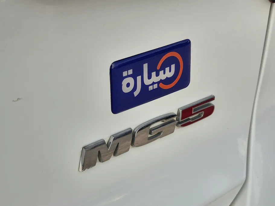ام جي 5 STD 2022 