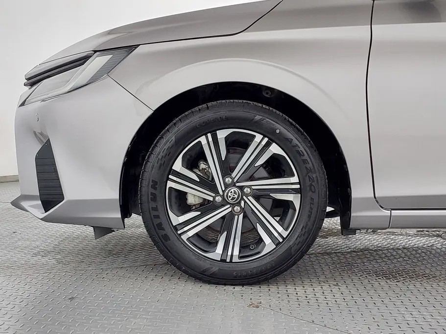 2023 Toyota Yaris  YX 