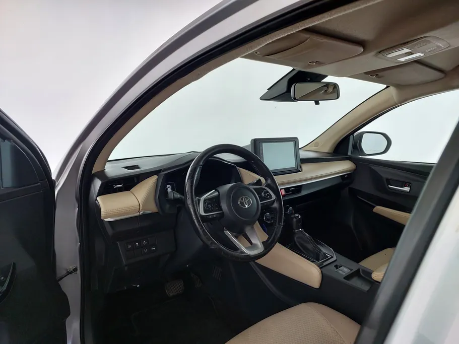 2023 Toyota Yaris  YX 