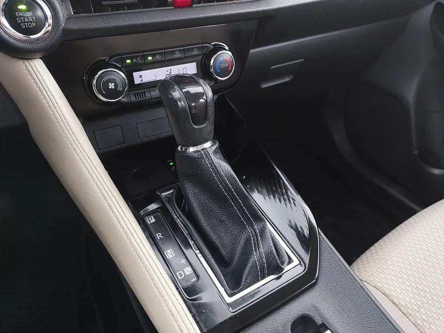 2023 Toyota Yaris  YX 