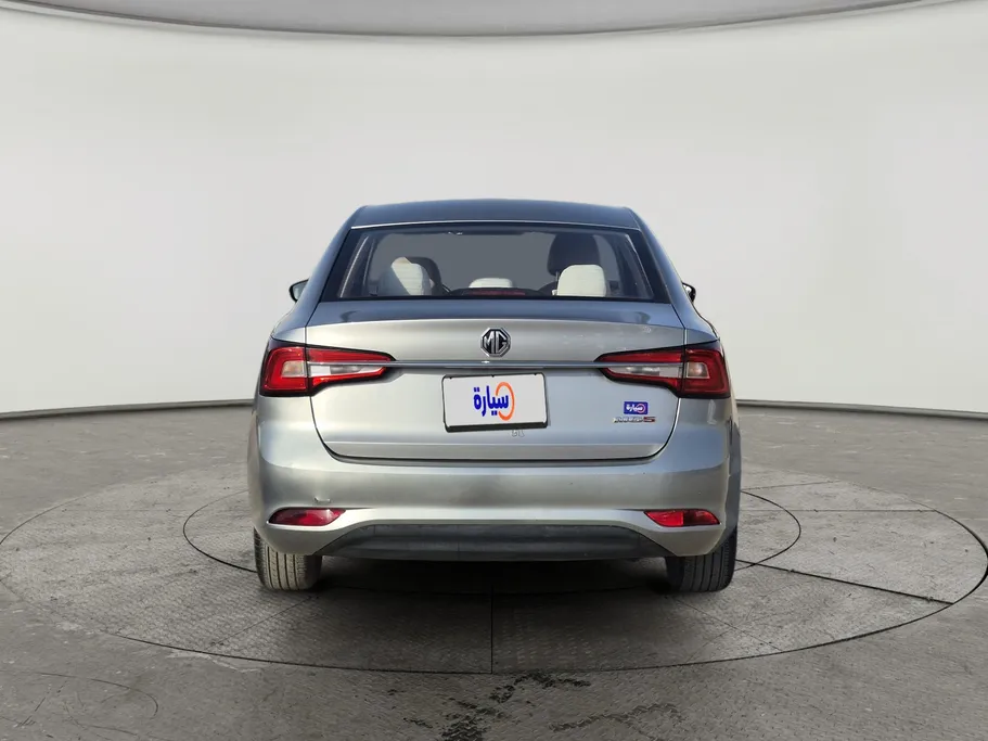 ام جي 5 STD 2022 
