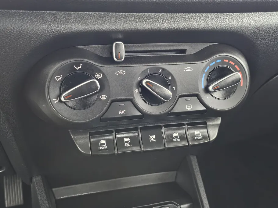 2023 Kia Pegas LX 