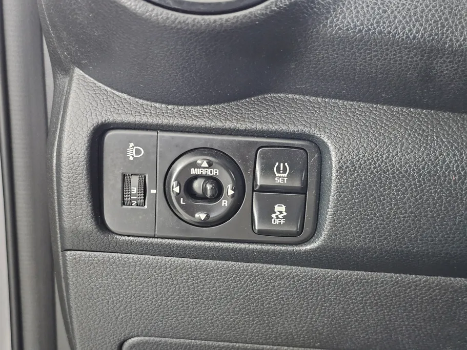 2023 Kia Pegas LX 