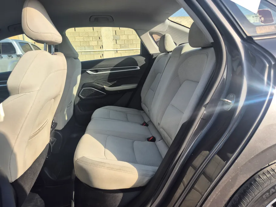 جيلي امجراند GS 2024 