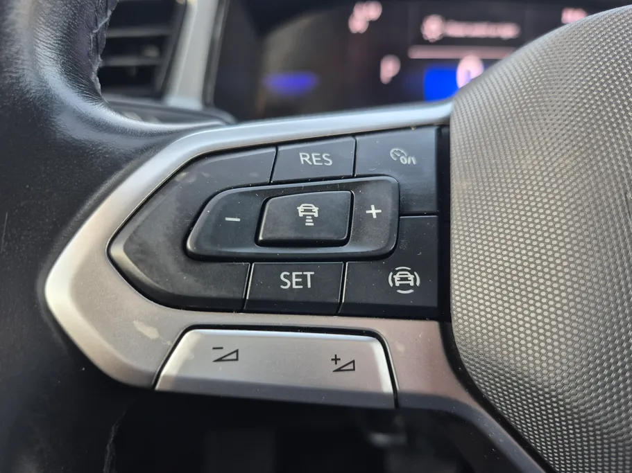 2024 Volkswagen T Roc Life 