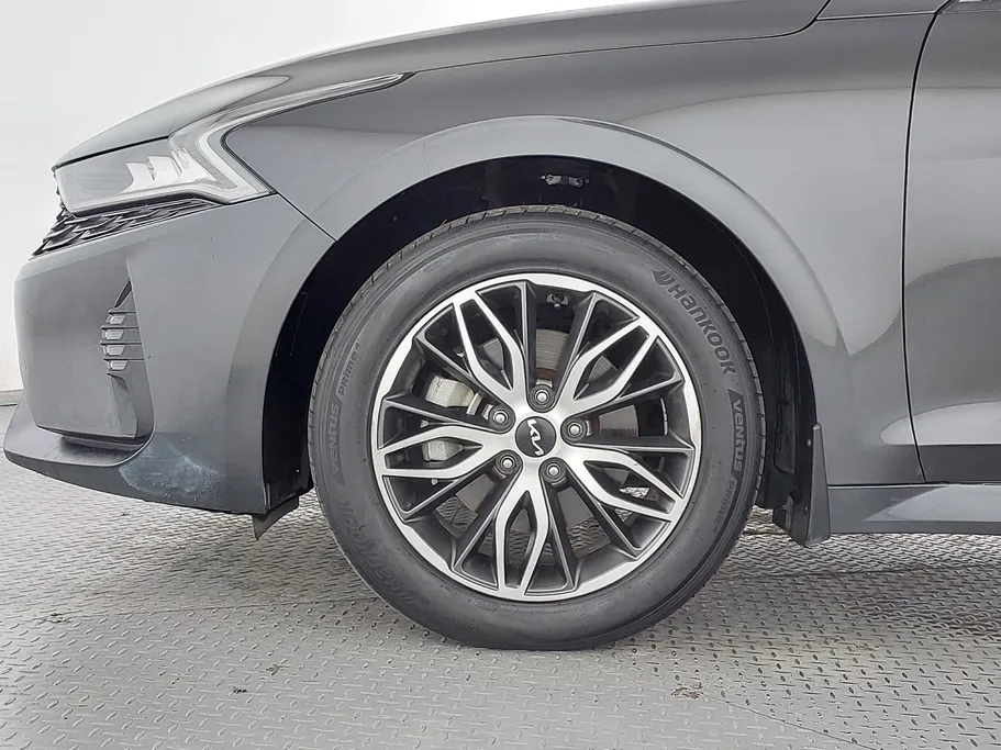 2023 Kia K5 LX 