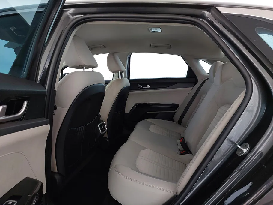 2023 Kia K5 LX 