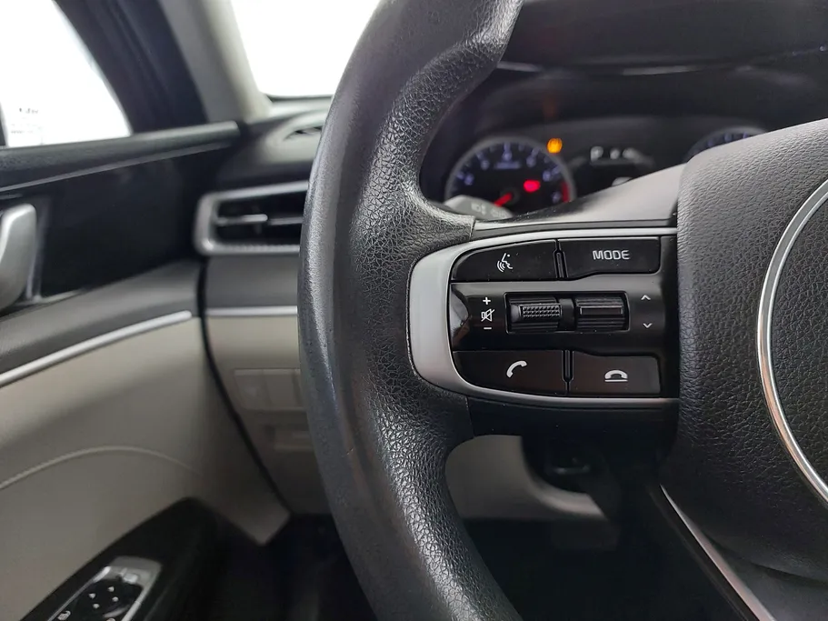 2023 Kia K5 LX 