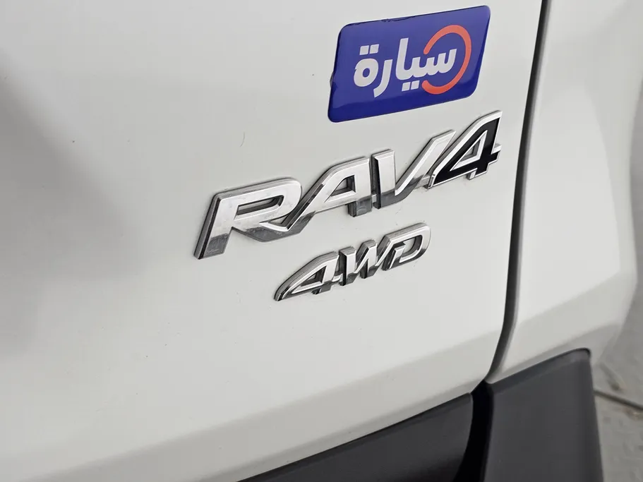 تويوتا راف فور LE 2023 