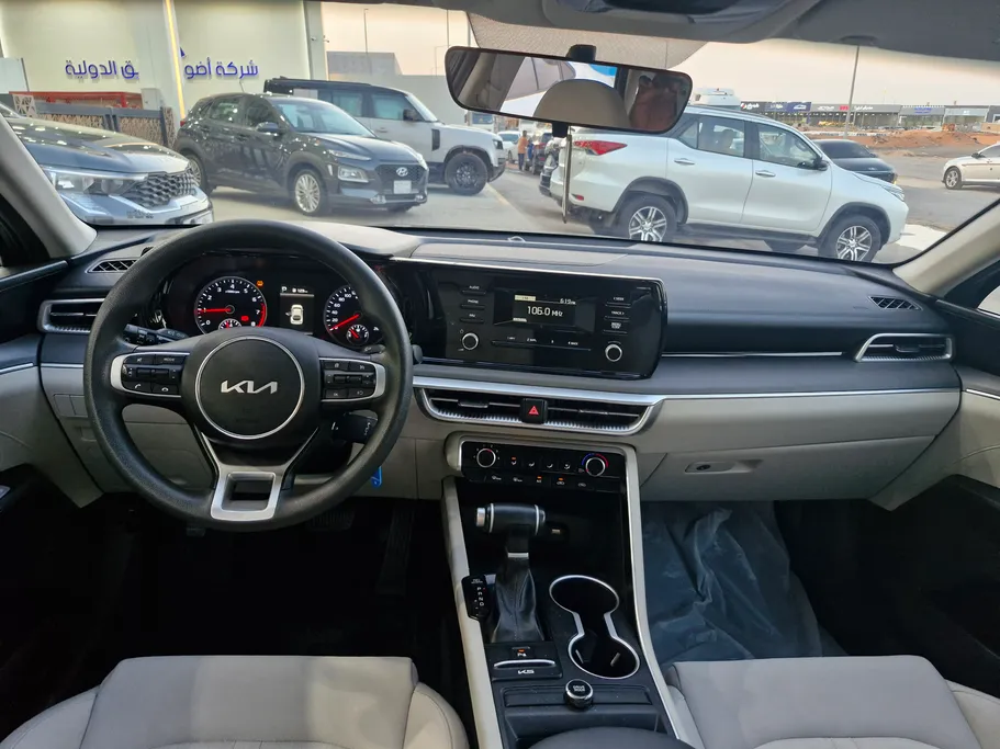 2023 Kia K5 LX 