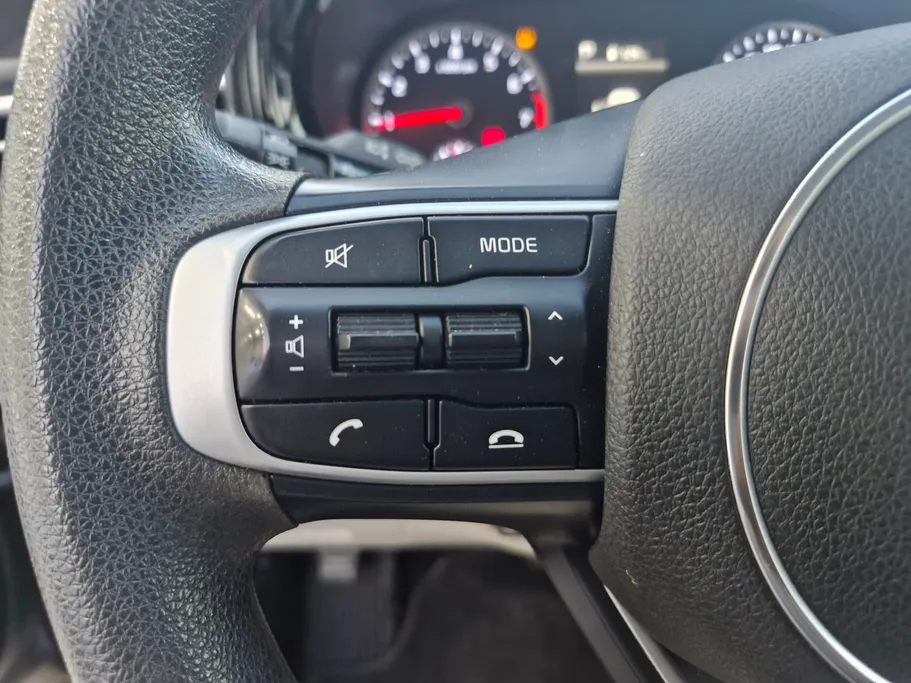 2023 Kia K5 LX 