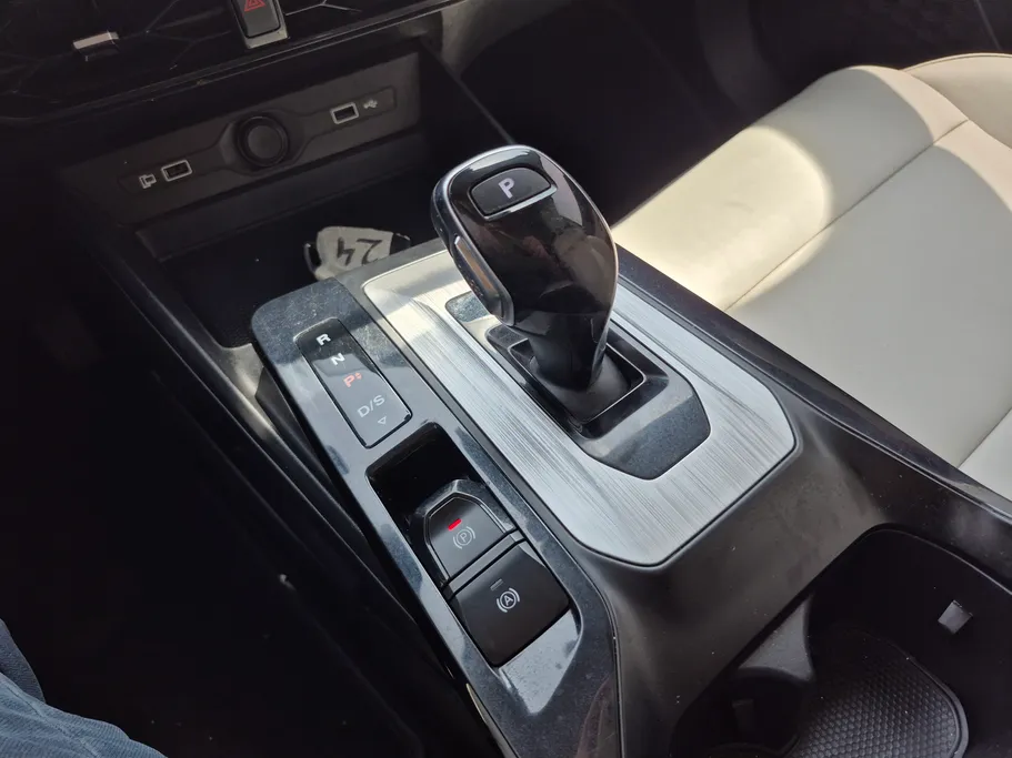 2023 ام جي GT LUX 