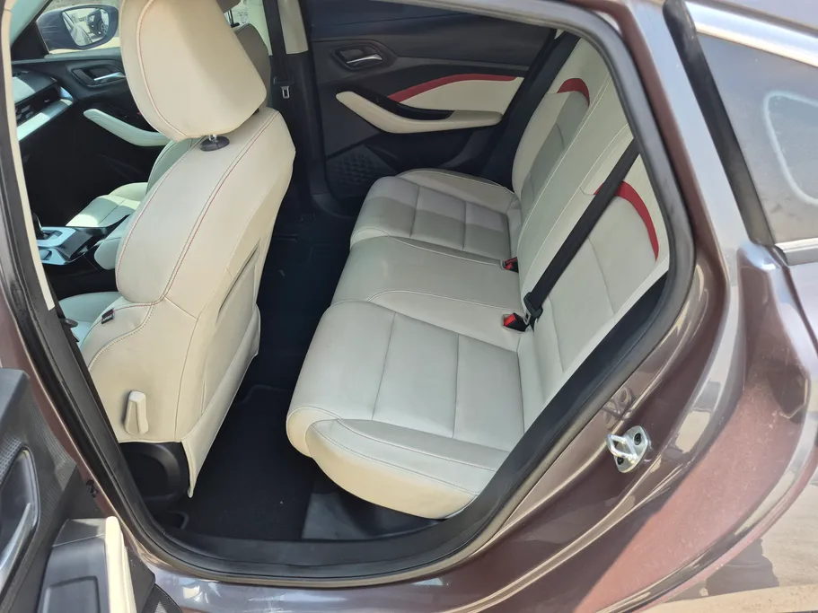 2023 ام جي GT LUX 