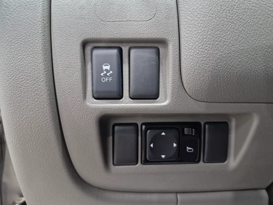 2023 Nissan Sunny SV Comfort 