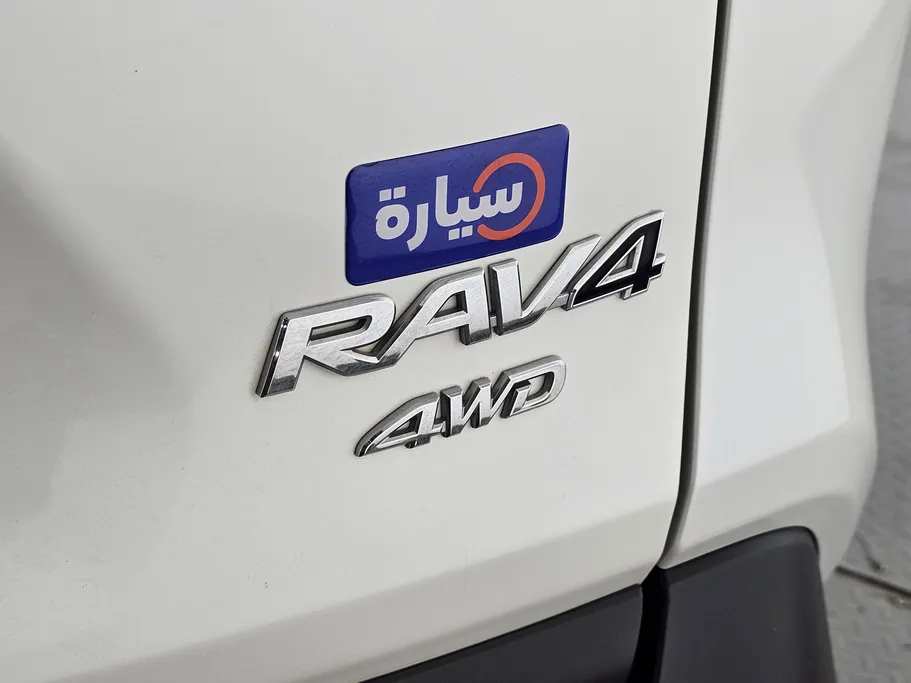 تويوتا راف فور LE 2021 
