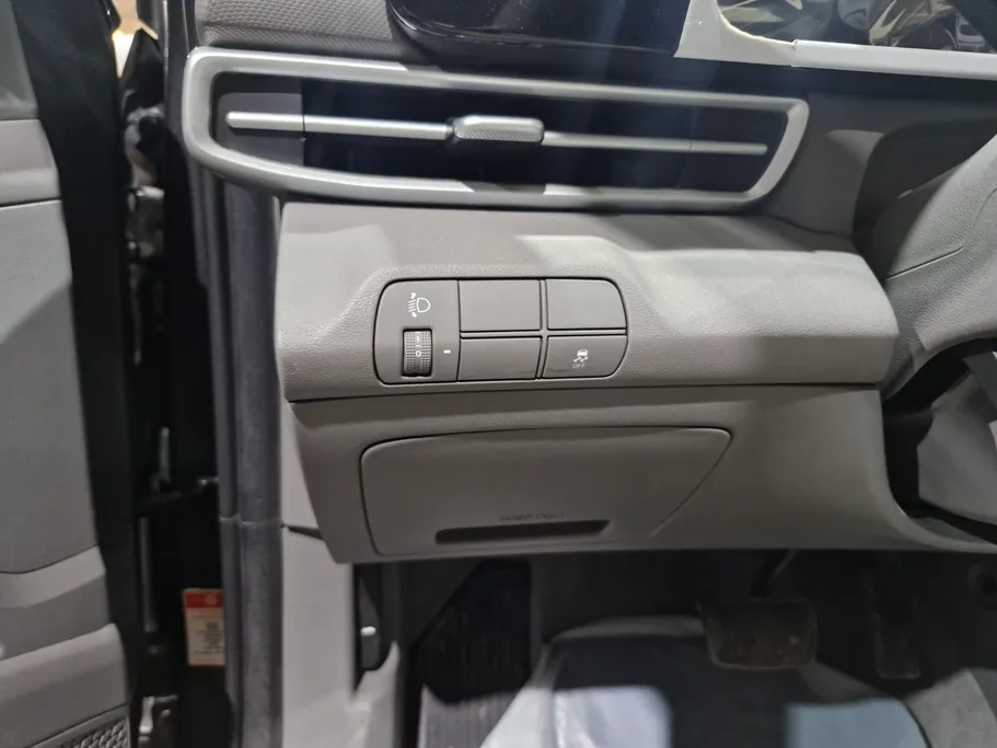 2025 Hyundai Elantra Fleet 