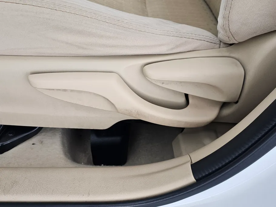 2022 Toyota Yaris  Y 