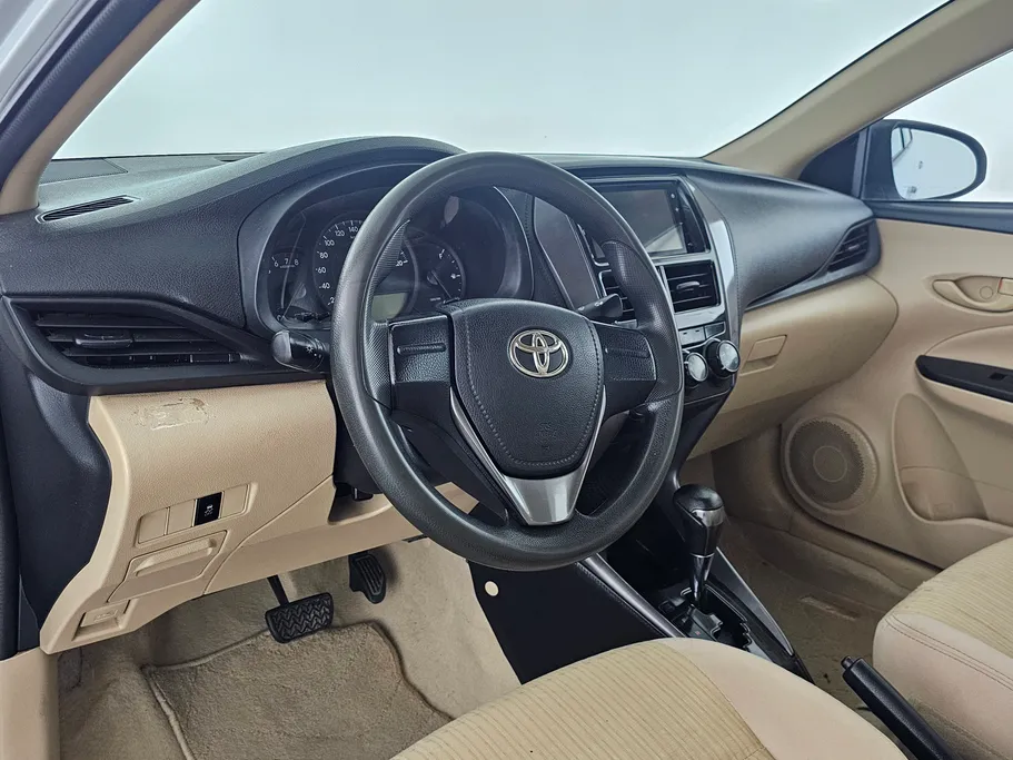 2022 Toyota Yaris  Y 