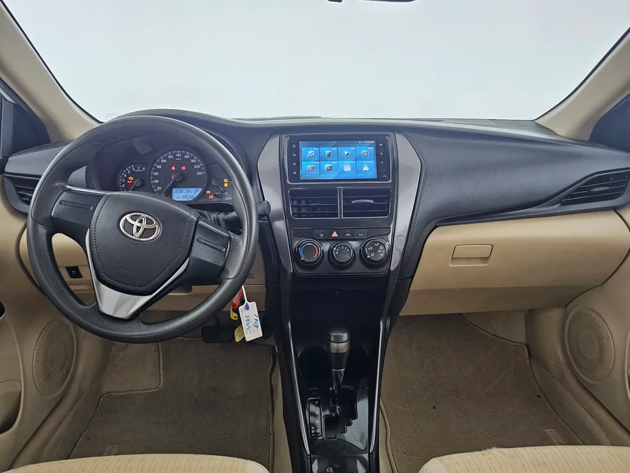 2022 Toyota Yaris  Y 