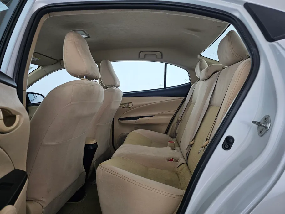 2022 Toyota Yaris  Y 