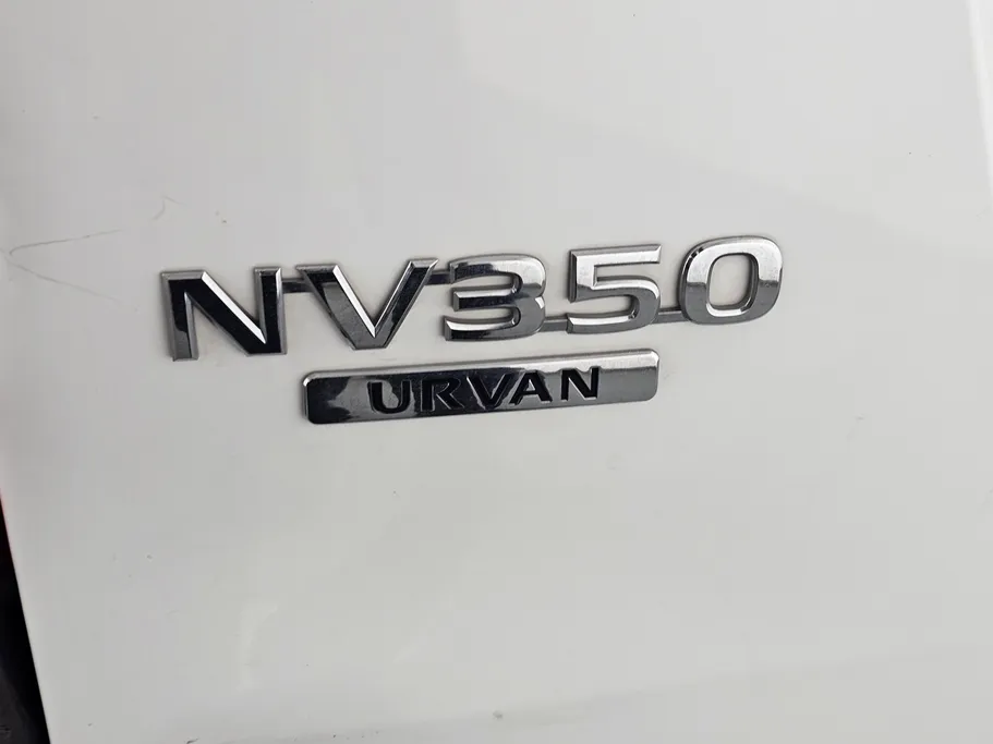2021 نيسان Urvan MT Des بضاعه 