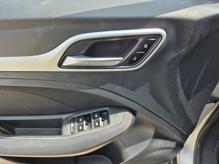 2022 MG ZS STD 