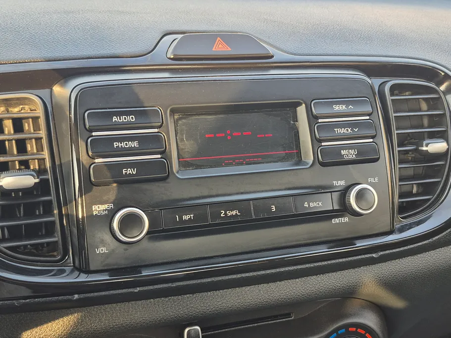 2023 Kia Pegas LX 