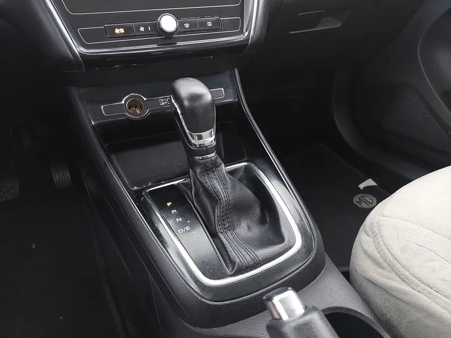 2022 MG 5 COM 