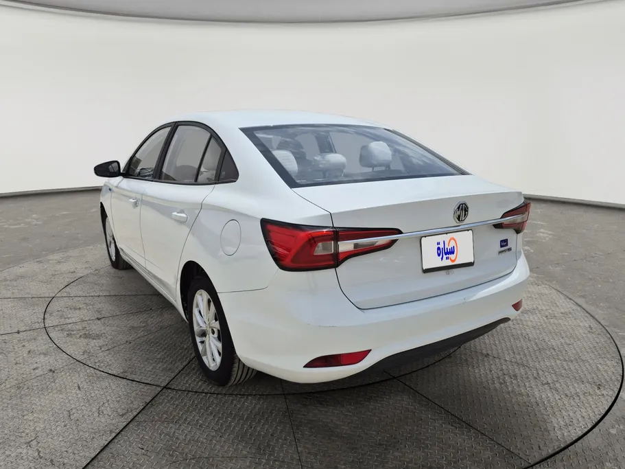 2022 MG 5 STD 