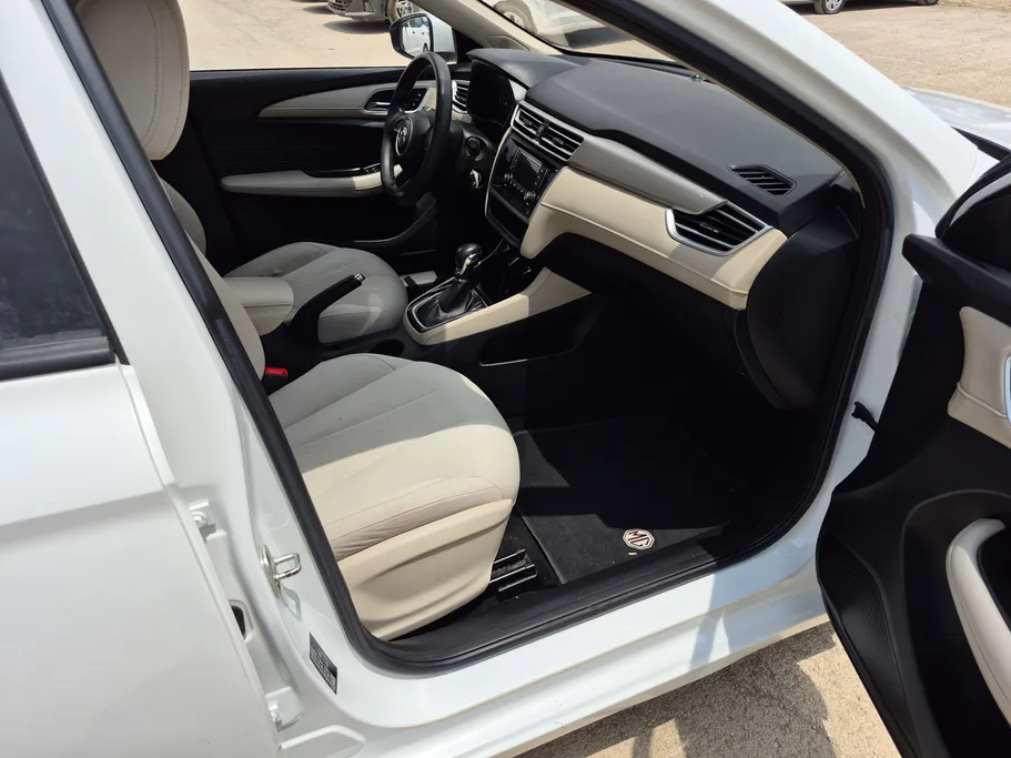 2022 MG 5 STD 