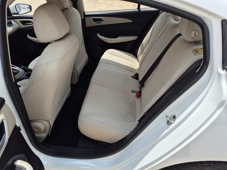 2022 MG 5 STD 
