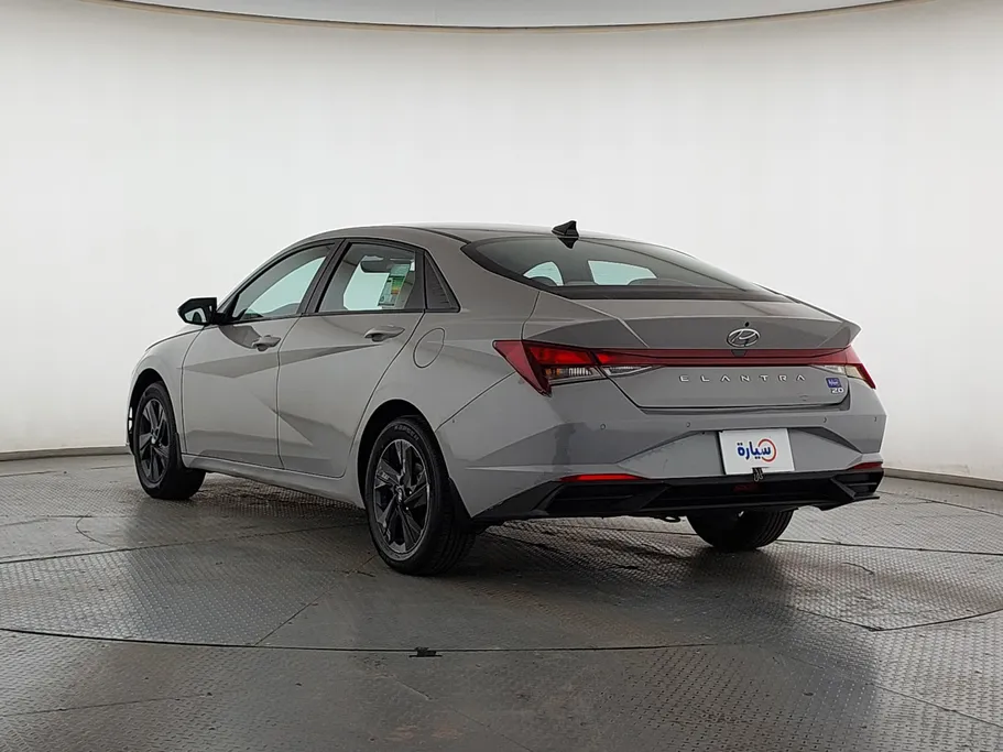 2023 Hyundai Elantra Smart 