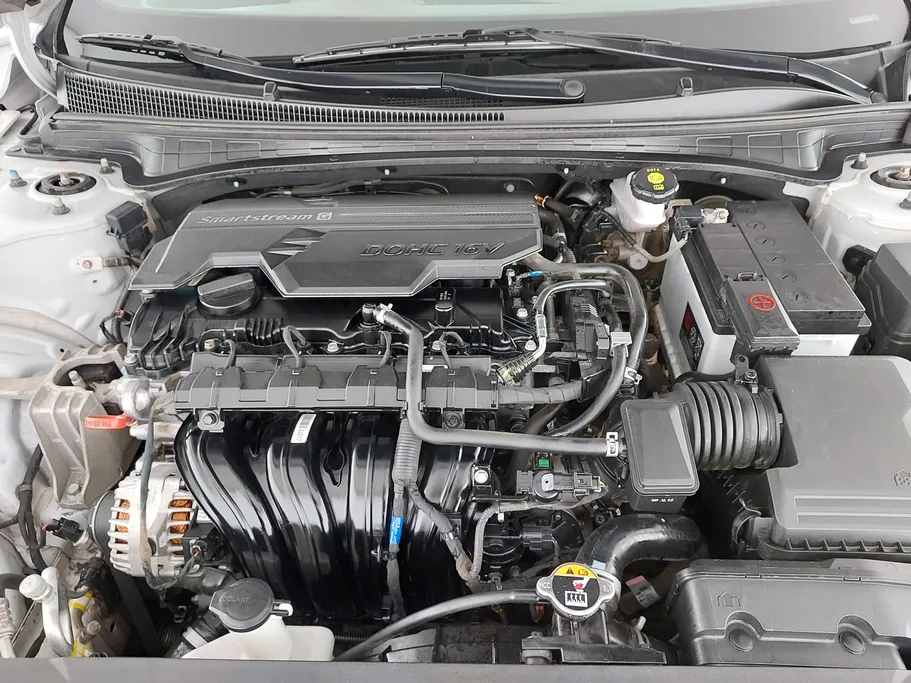 2023 Hyundai Elantra Smart 