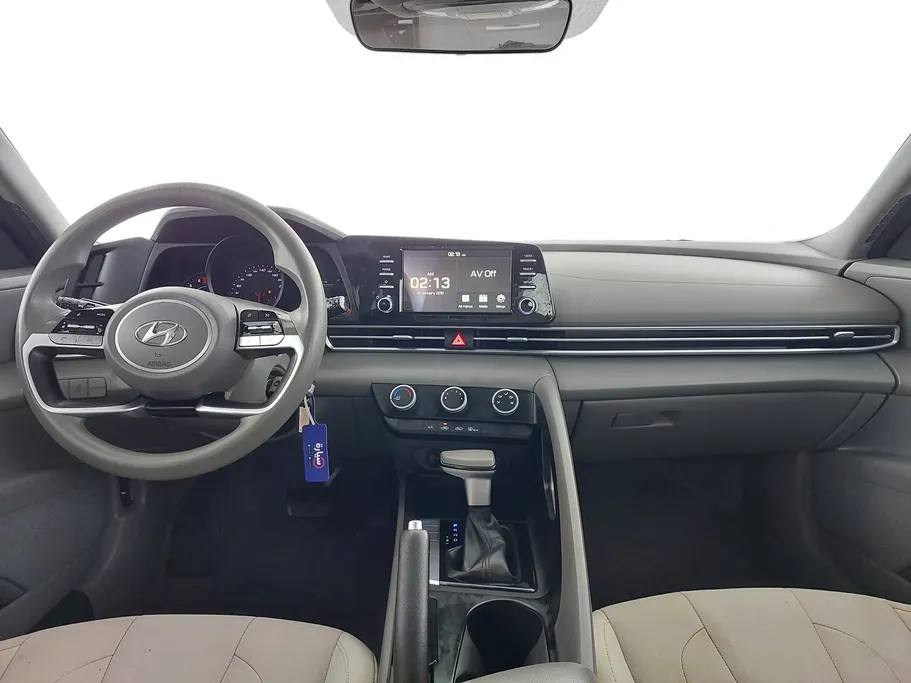 2023 Hyundai Elantra Smart 