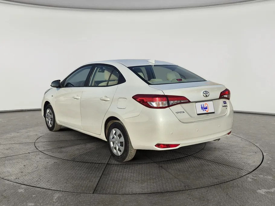 2022 Toyota Yaris  Y 