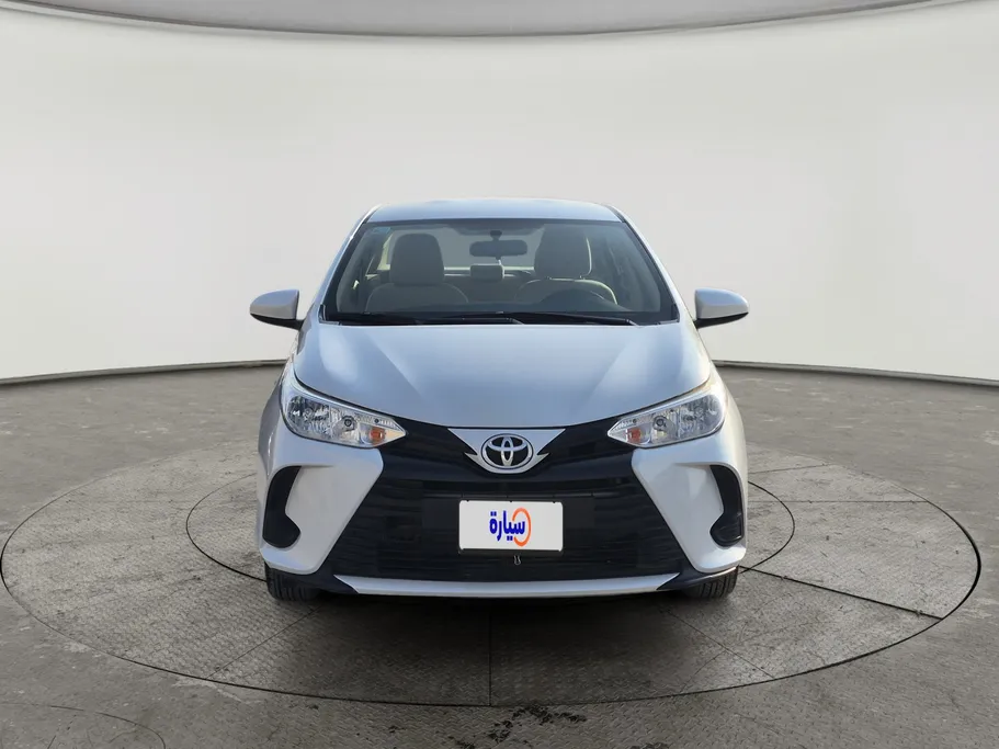 2022 Toyota Yaris  Y 