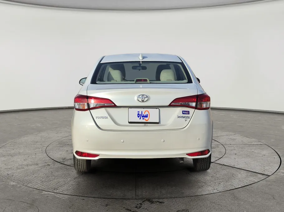 2022 Toyota Yaris  Y 