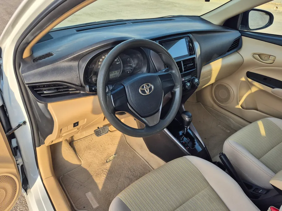 2022 Toyota Yaris  Y 