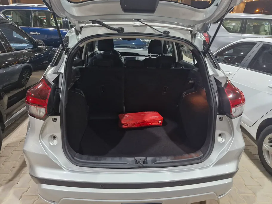 2024 Nissan Kicks S 