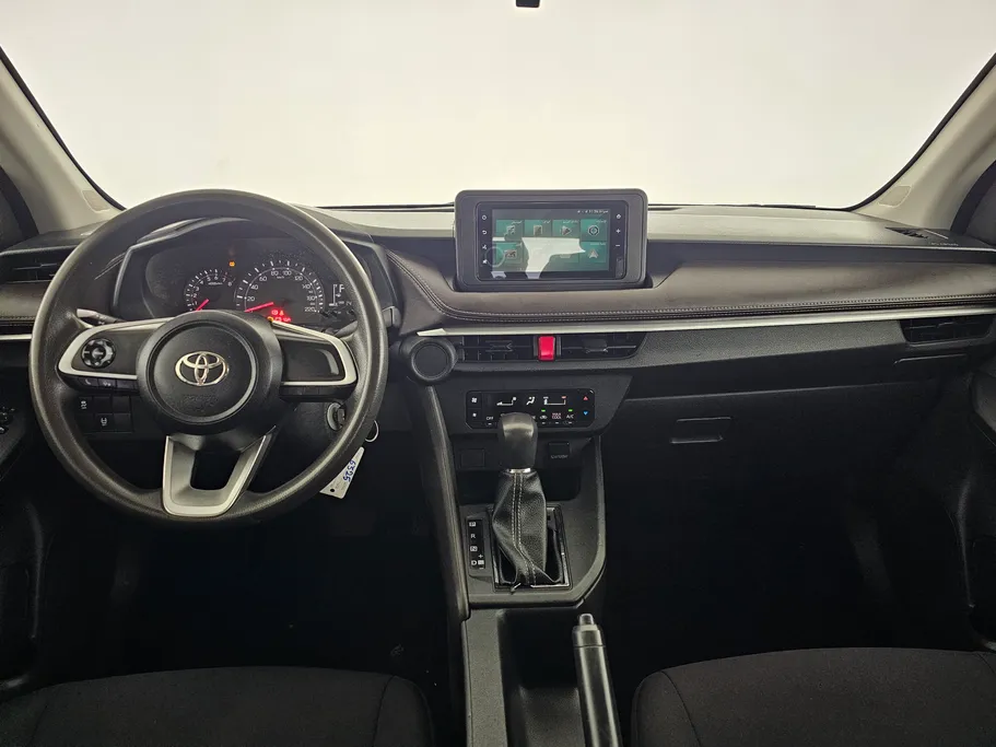 2023 Toyota Yaris  Y 