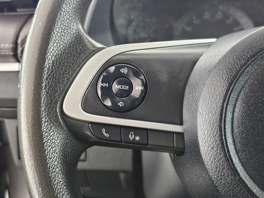 2023 Toyota Yaris  Y 
