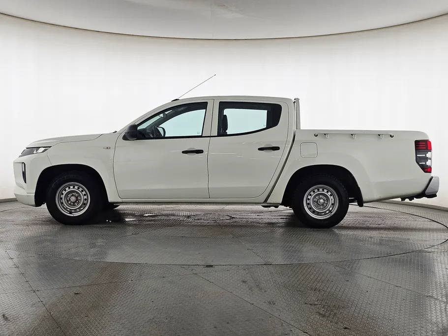 2023 Mitsubishi L200 DC 4x2 