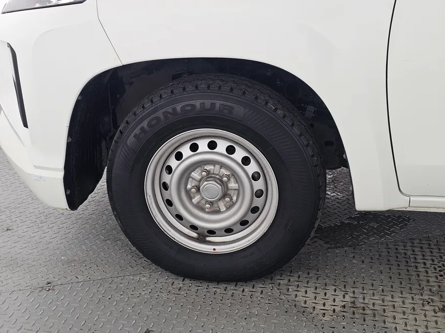 2023 Mitsubishi L200 DC 4x2 