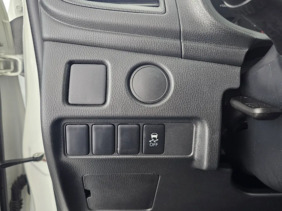 2023 Mitsubishi L200 DC 4x2 