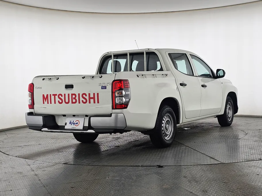 2023 Mitsubishi L200 DC 4x2 